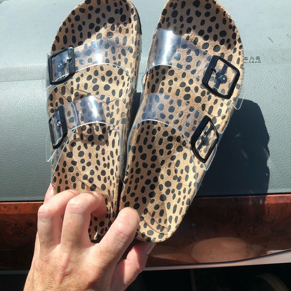 Clear straps black buckles cheetah print sandals - Picture 4 of 5